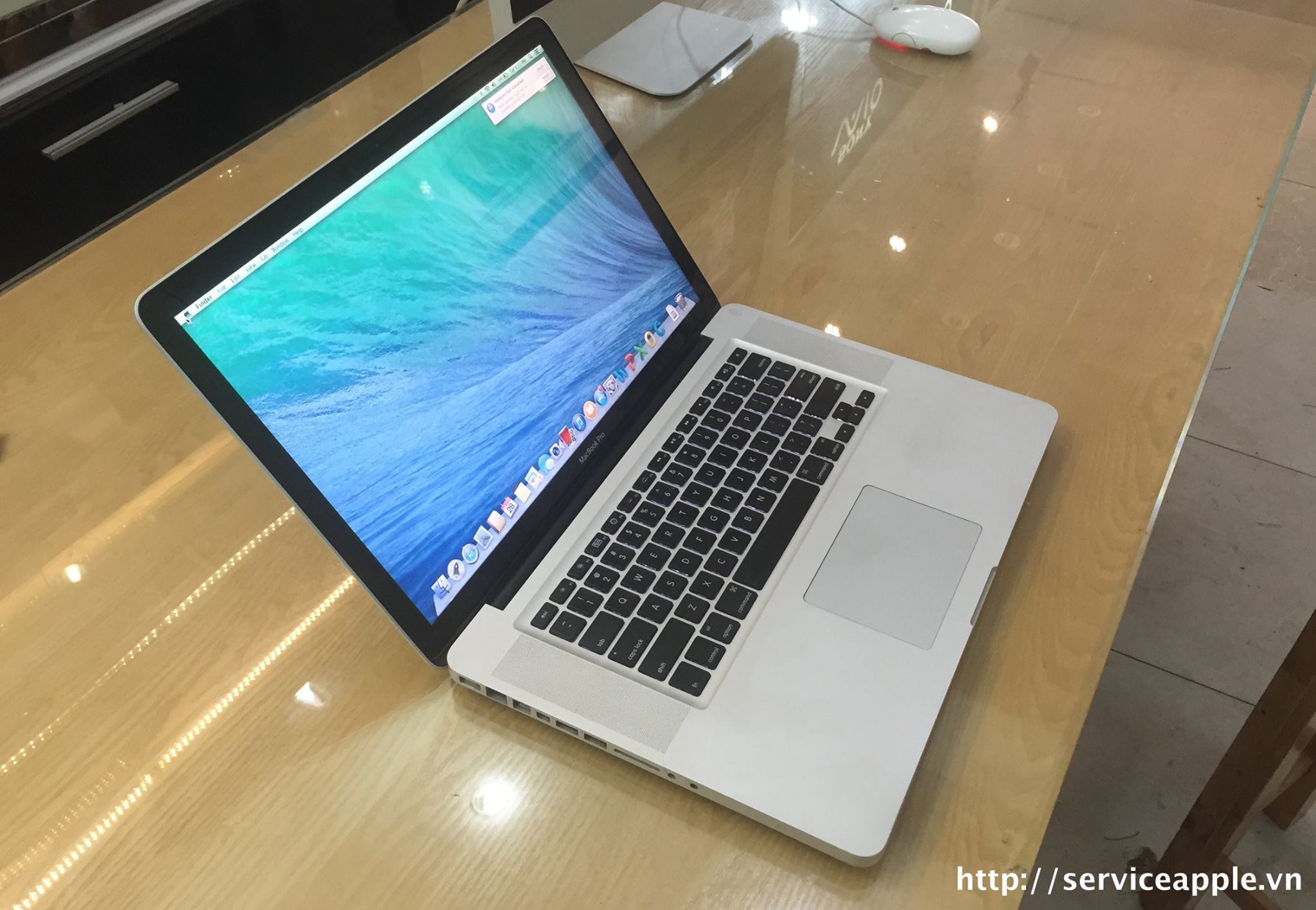 Macbook Pro A1286 MC985.jpg